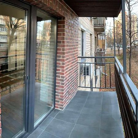 Уютная Квартира Возле Метро 23 Августа Apartman Harkov Kültér fotó