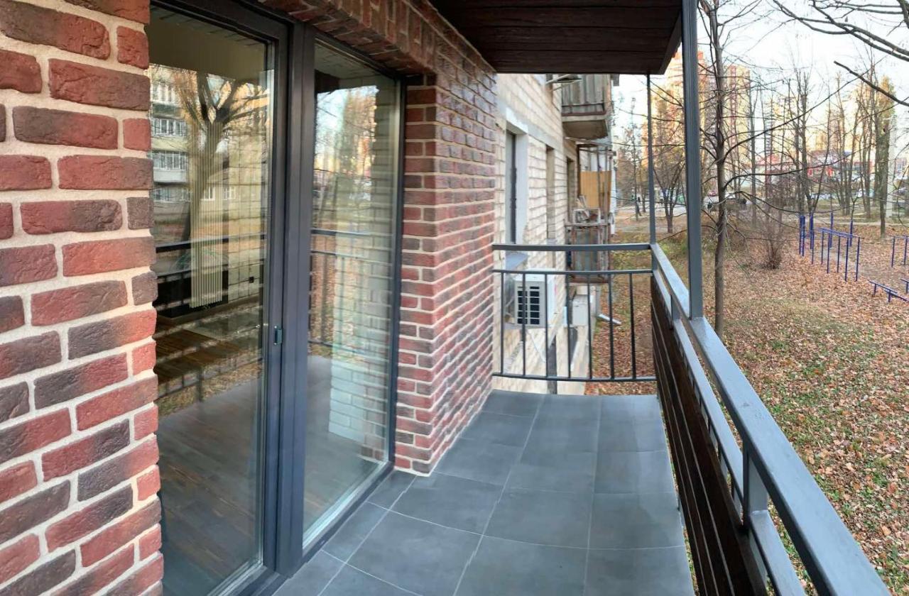 Уютная Квартира Возле Метро 23 Августа Apartman Harkov Kültér fotó